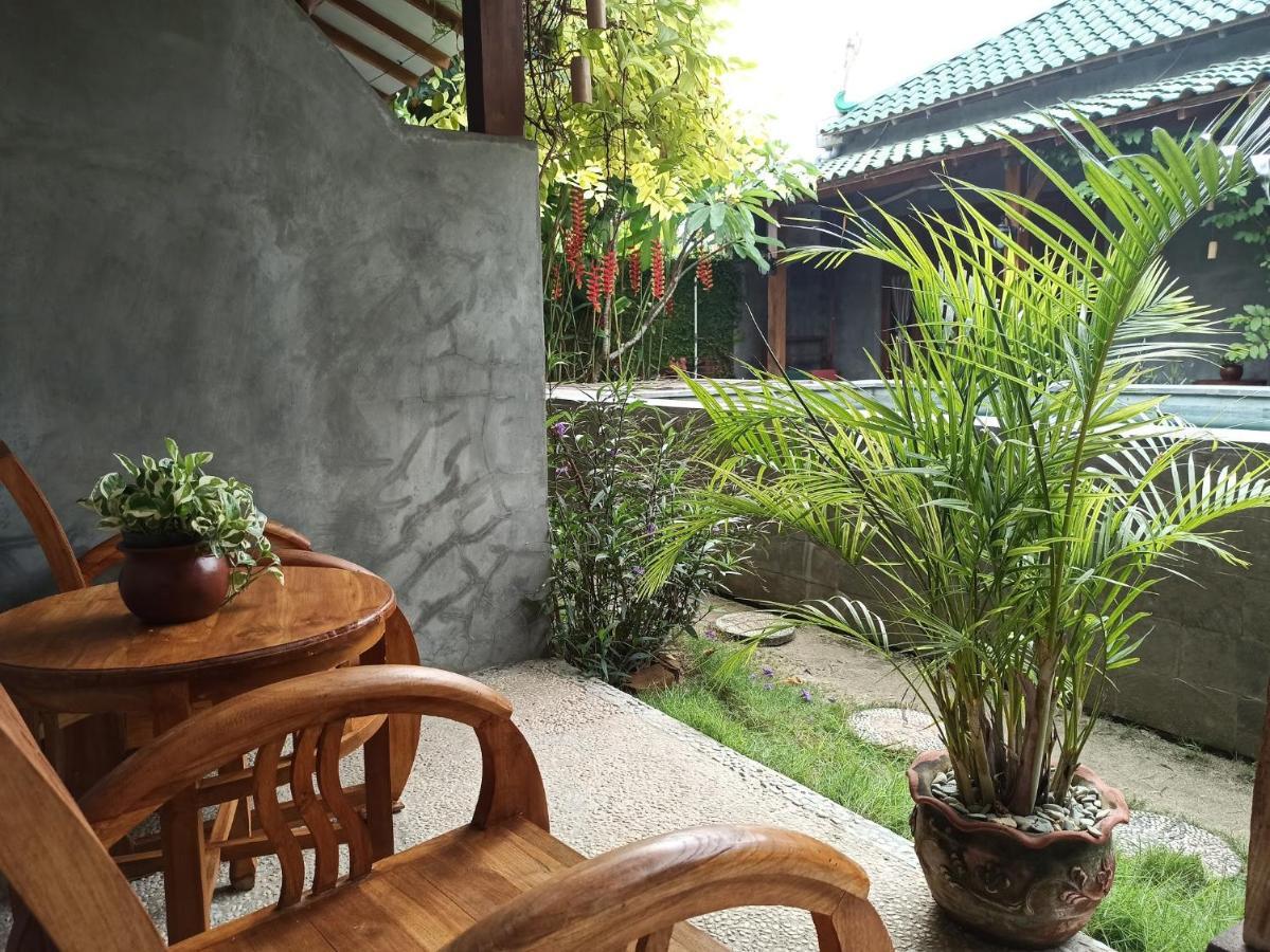 Watukarung Ristu Homestay Kalak Exterior photo